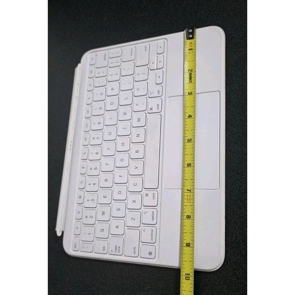 Apple Magic Keyboard for iPad 10th Gen. US English‎ EUC